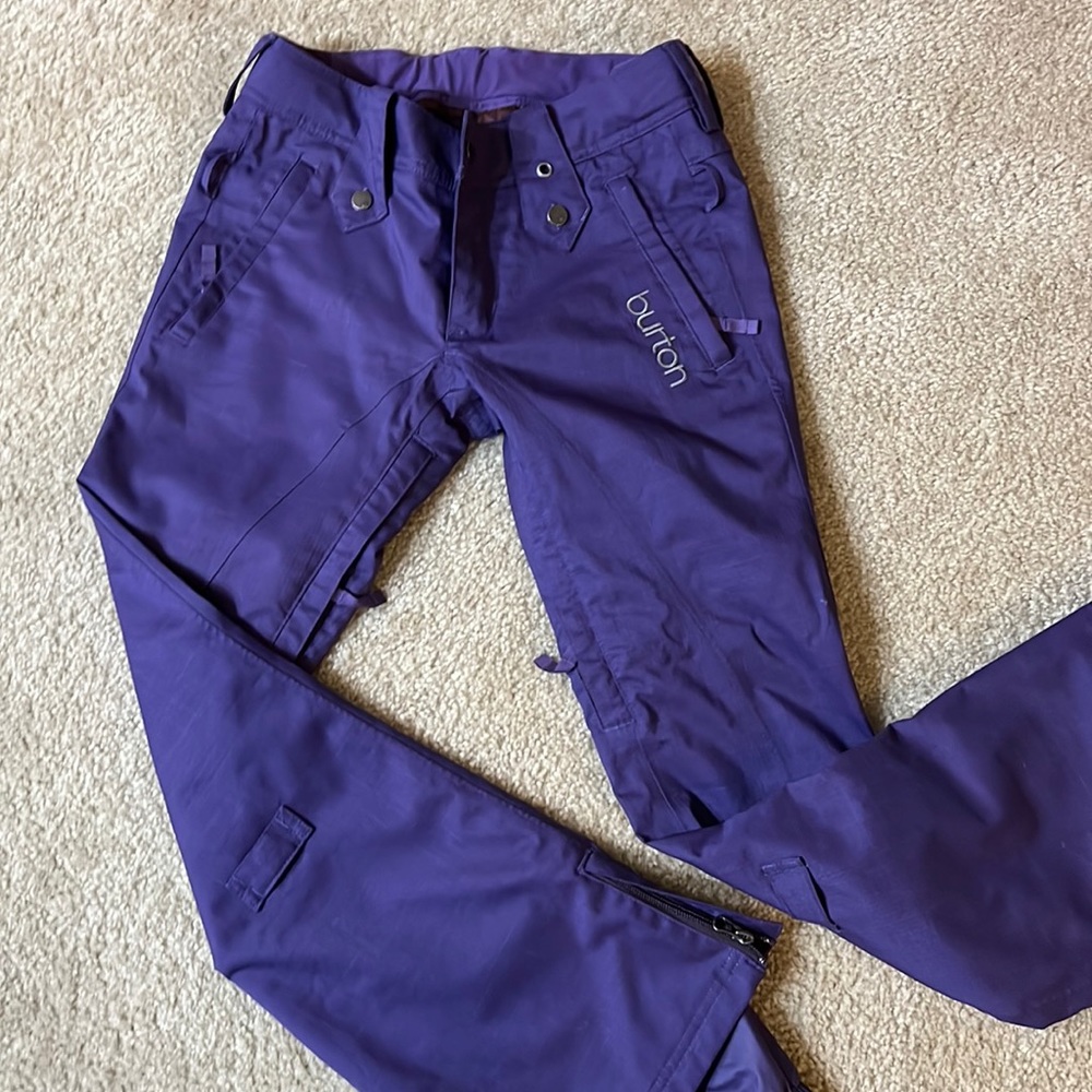 BRAND NEW BURTON SNOWPANTS